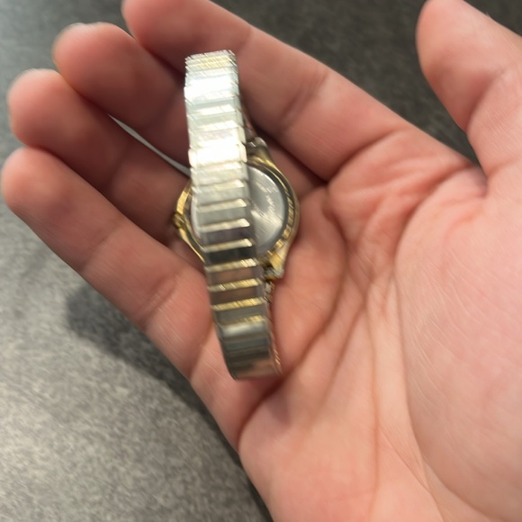 Good condition watch-it brand watch - Picture 2 of 3